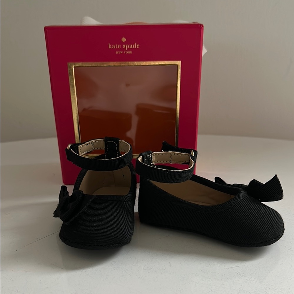 Kate Spade Black Dress Shoes with Classic Design